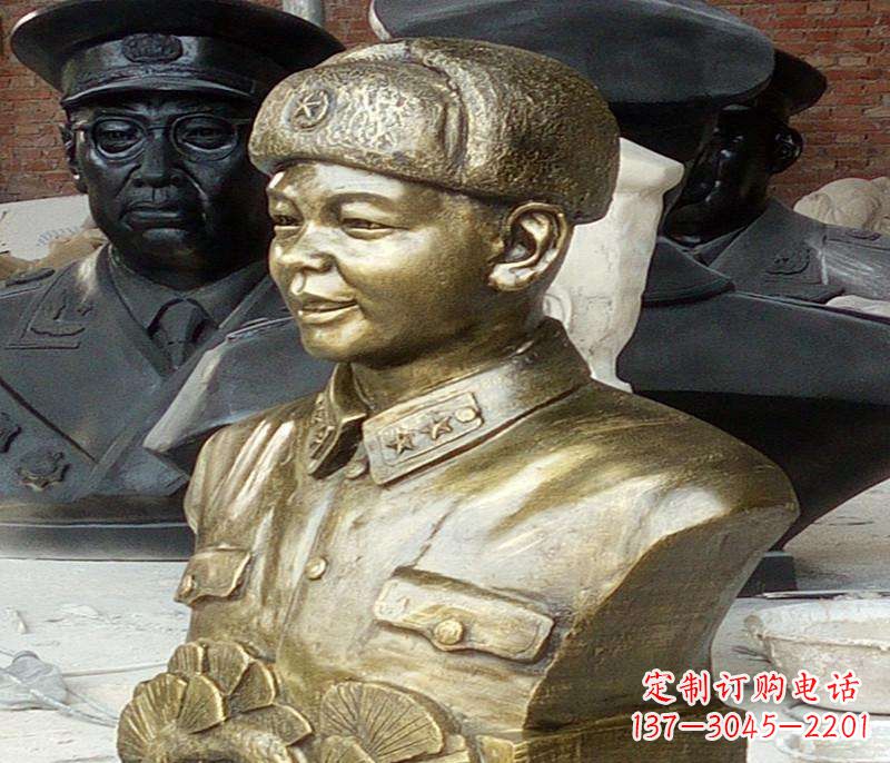 佛山半身雷锋铜像