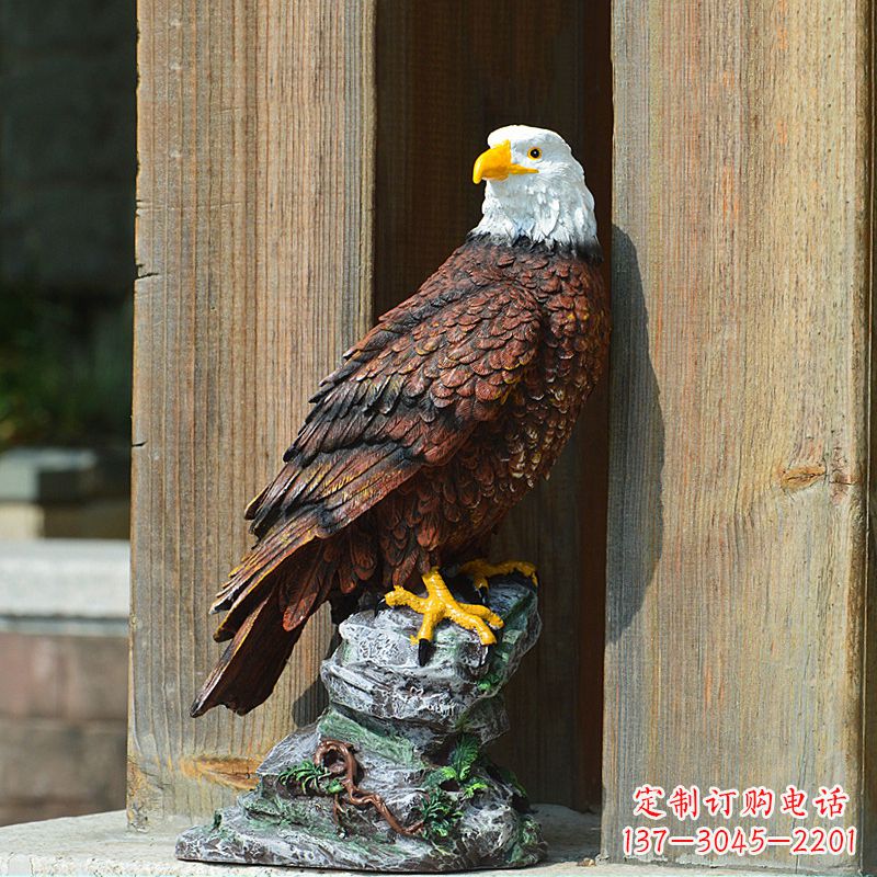 佛山玻璃钢仿真动物老鹰雕塑