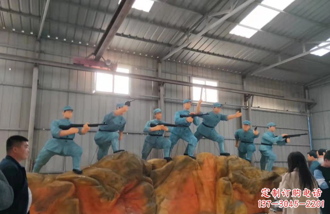 佛山英雄雕塑玻璃钢仿真抗战人物景观雕塑