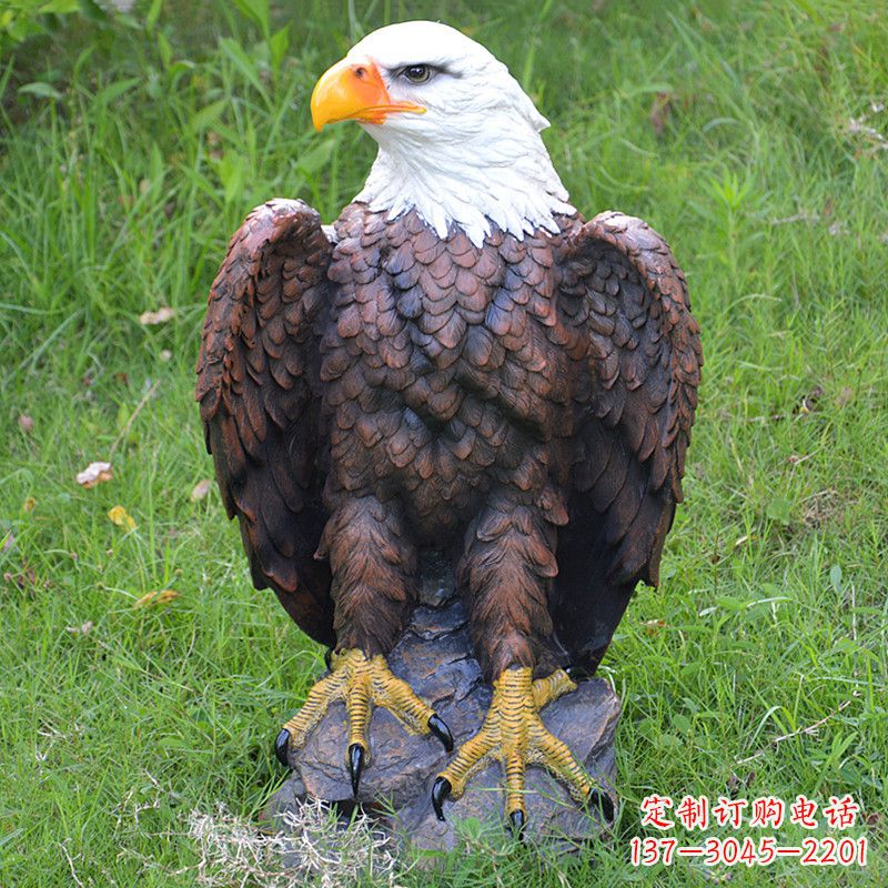 佛山玻璃钢老鹰雕塑传统与现代的完美结合