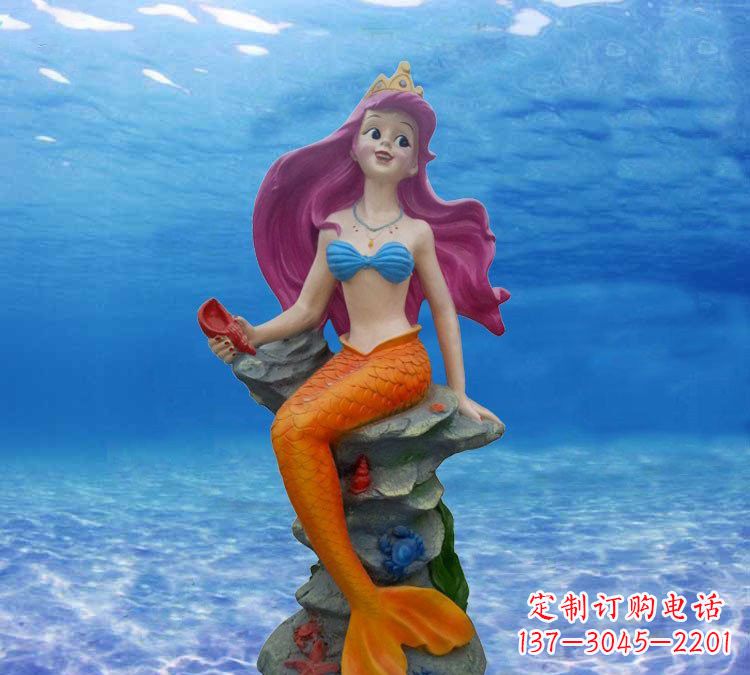 佛山玻璃钢雕刻的美人鱼