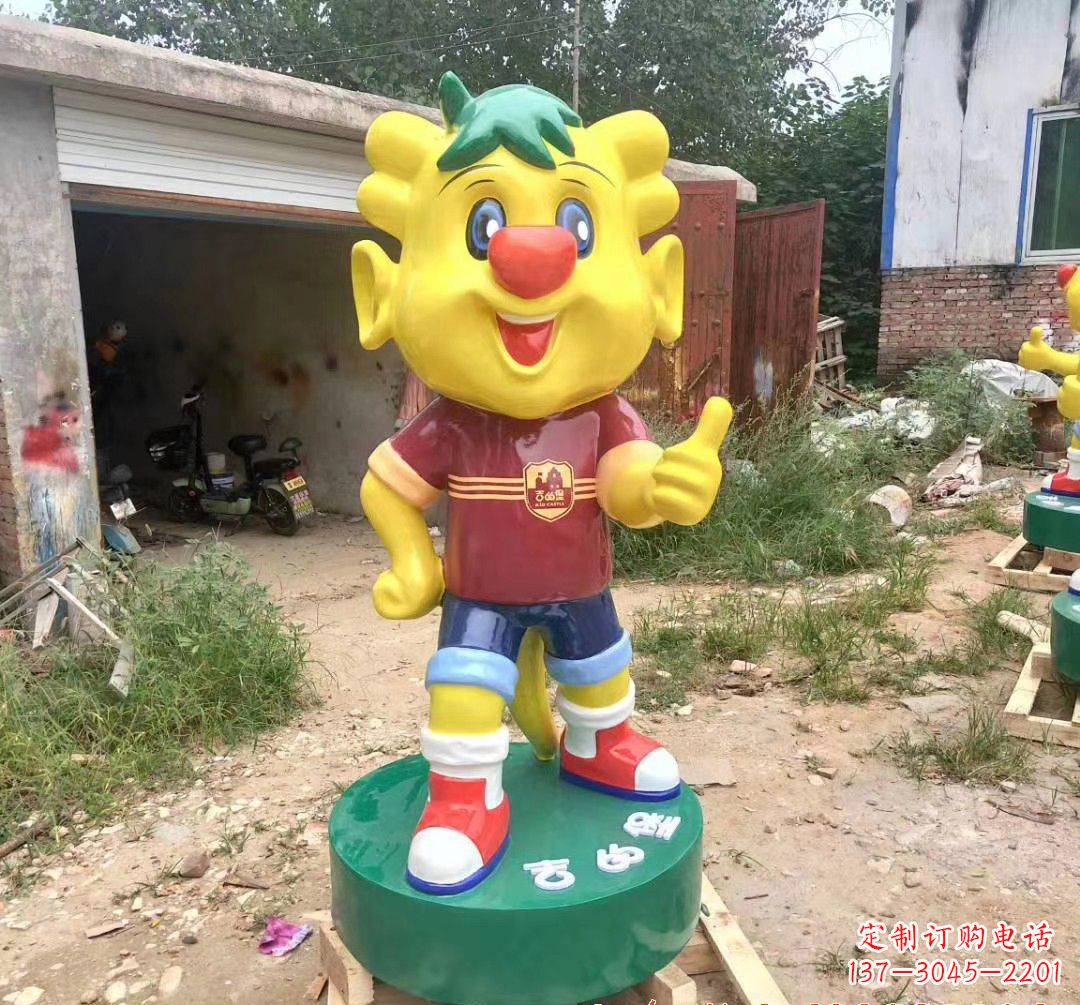 佛山玻璃钢卡通小牛雕塑精致而可爱