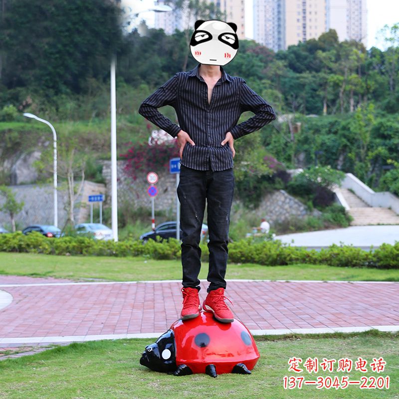 佛山玻璃钢七星瓢虫雕塑