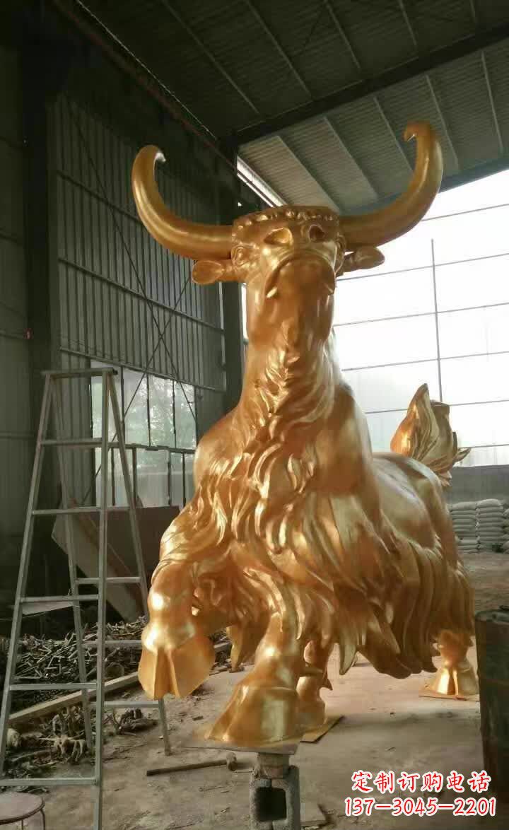 佛山不锈钢城市的钛金牦牛雕塑