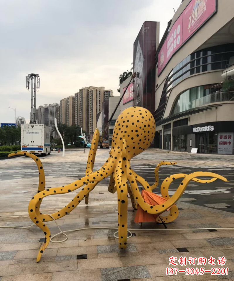 佛山不锈钢章鱼雕塑一座海洋之城的标志