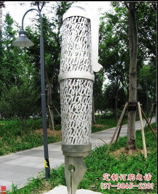 佛山不锈钢钢笔雕塑艺术与科技的完美结合