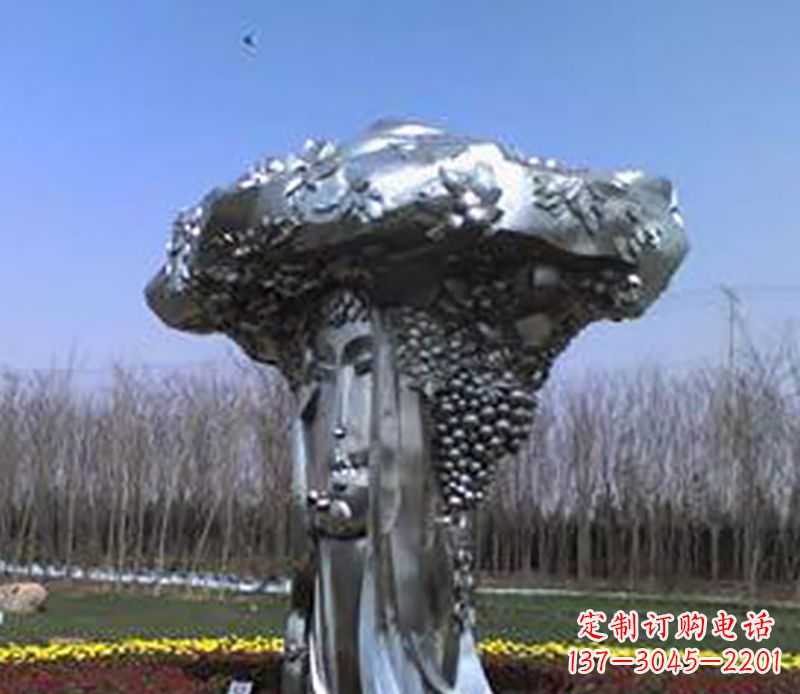 佛山不锈钢葡萄雕塑——点缀美丽景观