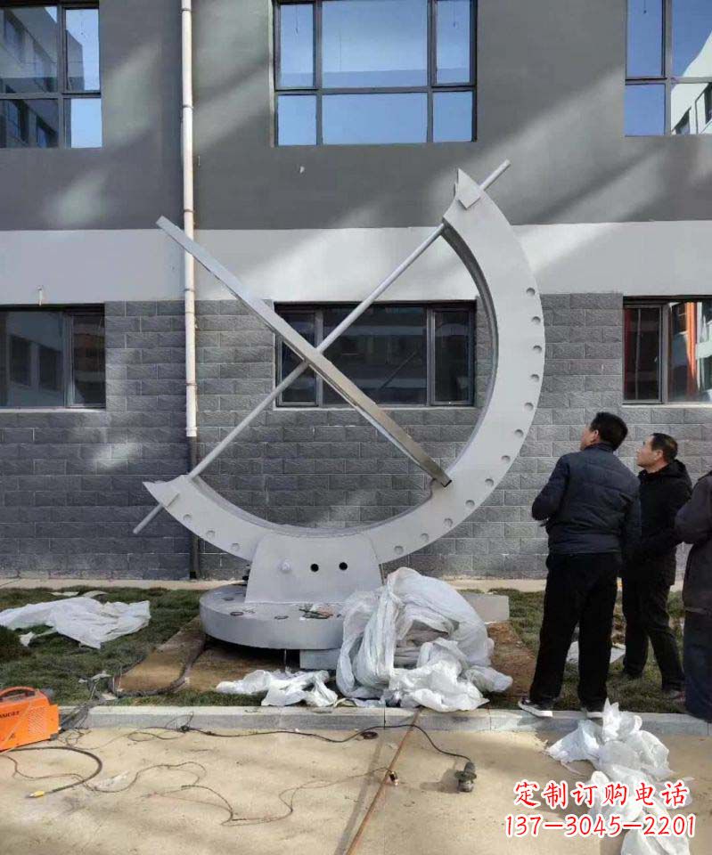 佛山不锈钢日晷雕塑精致而优雅