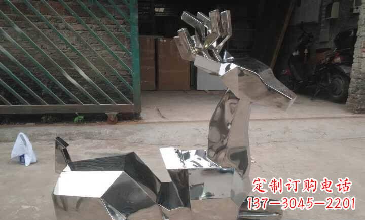 佛山不锈钢鹿雕塑艺术之美