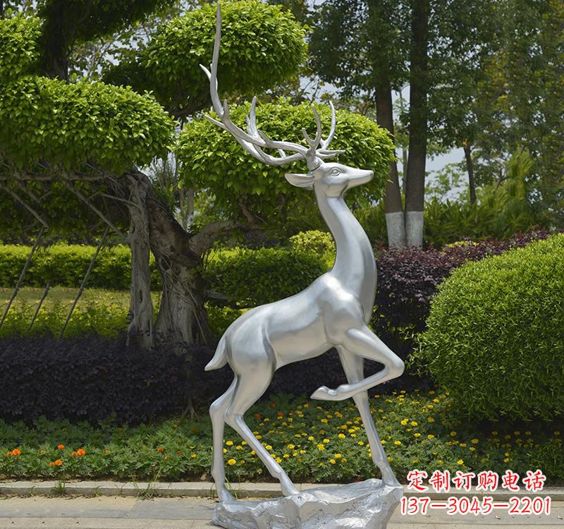 佛山不锈钢梅花鹿雕塑艺术与自然的完美结合