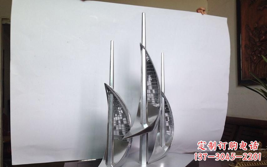佛山不锈钢帆船雕塑传承精神的象征