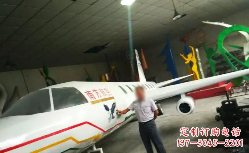 佛山不锈钢飞机雕塑精美的艺术作品