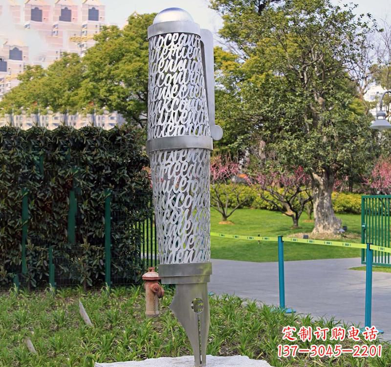 佛山精致不锈钢钢笔雕塑