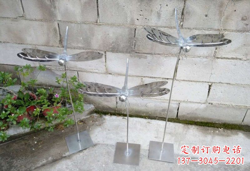 佛山动物雕塑不锈钢蜻蜓的精美镜面