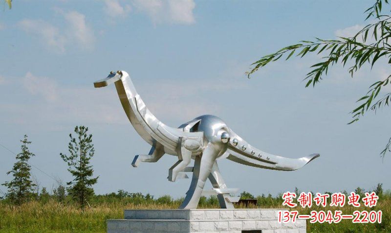 佛山不锈钢公园动物鸭嘴龙雕塑