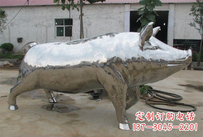 佛山不锈钢公园动物猪雕塑