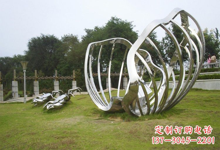 佛山不锈钢公园里的贝壳雕塑