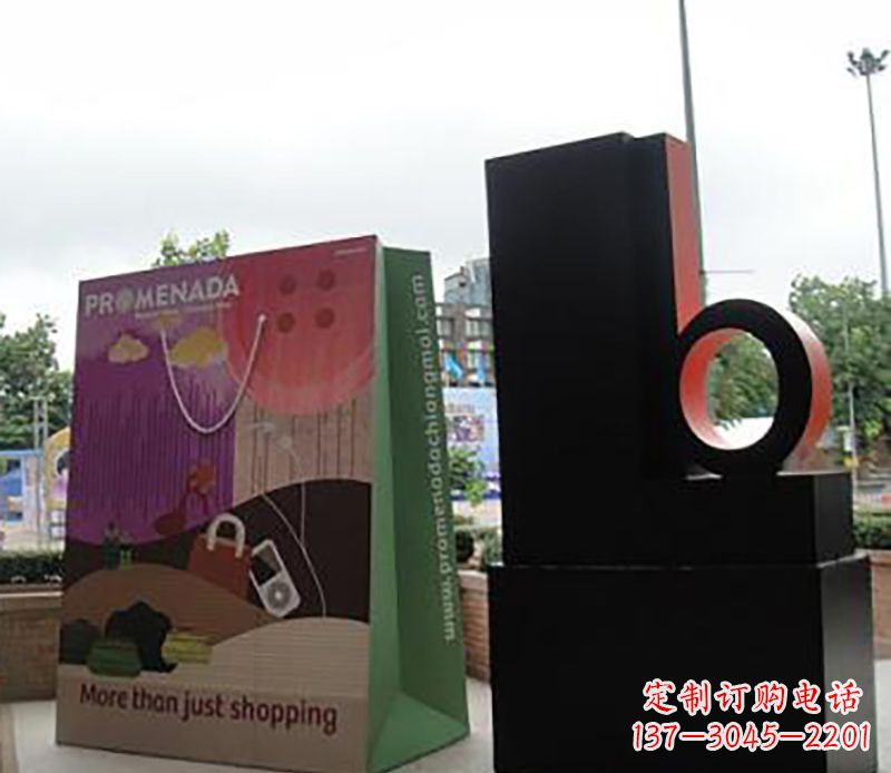 佛山不锈钢购物袋雕塑为公园带来现代风格