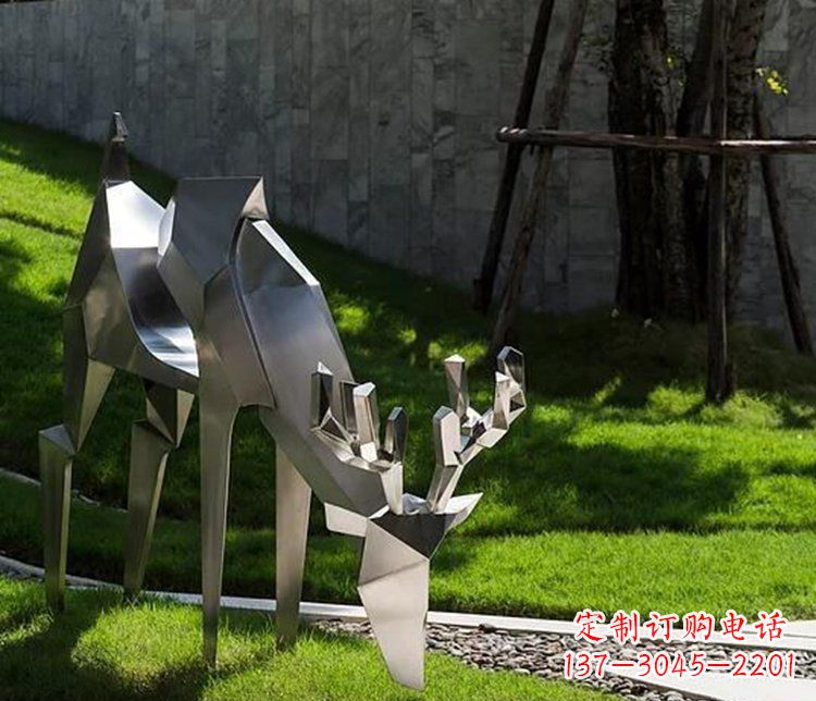 佛山不锈钢几何动物雕塑——点缀鹿公园美景