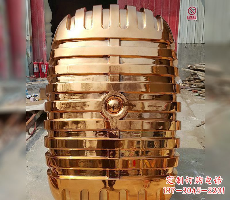 佛山精美不锈钢话筒雕塑