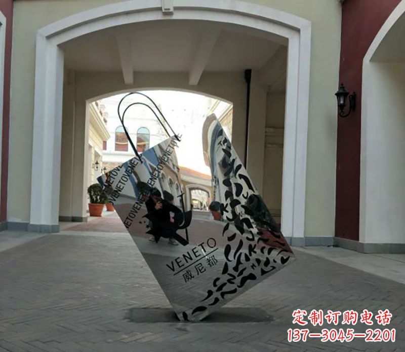 佛山不锈钢镂空购物袋雕塑——艺术精美的装饰品