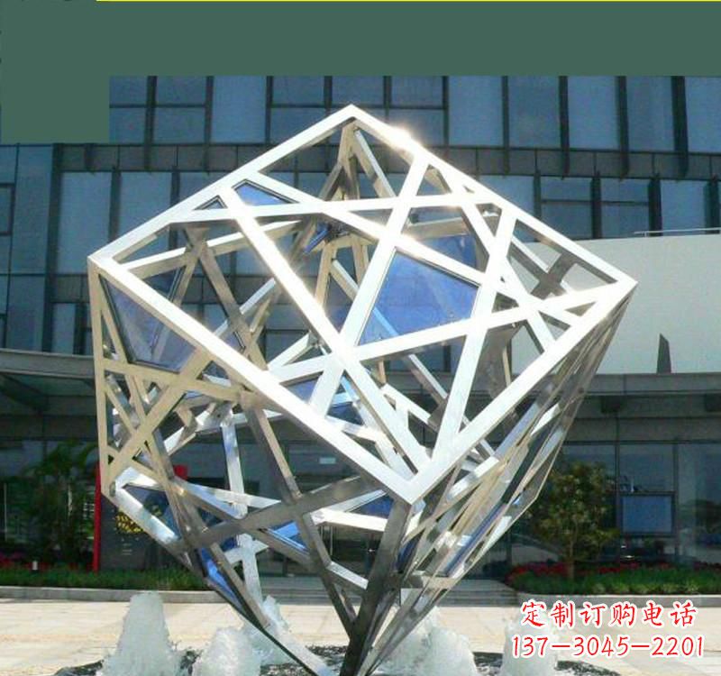 佛山不锈钢镂空魔方雕塑艺术与智慧的完美结合