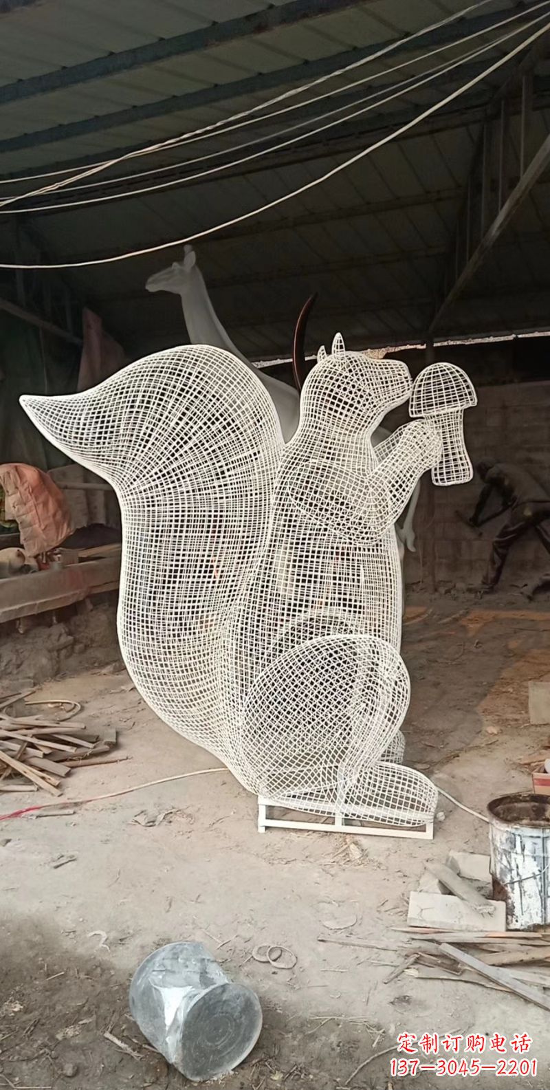 佛山不锈钢松鼠雕塑精美的艺术作品