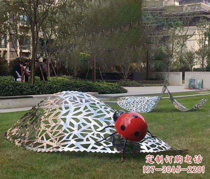 佛山不锈钢瓢虫雕塑令人惊叹的艺术之美