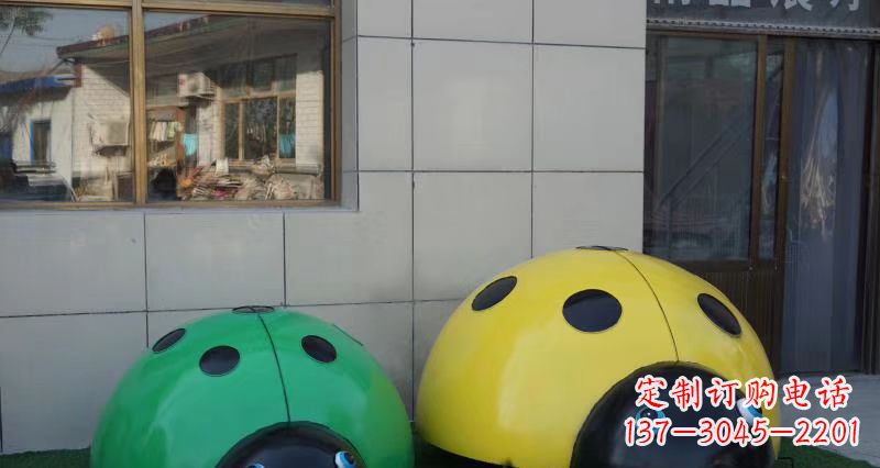 佛山不锈钢瓢虫雕塑精致而富有艺术感