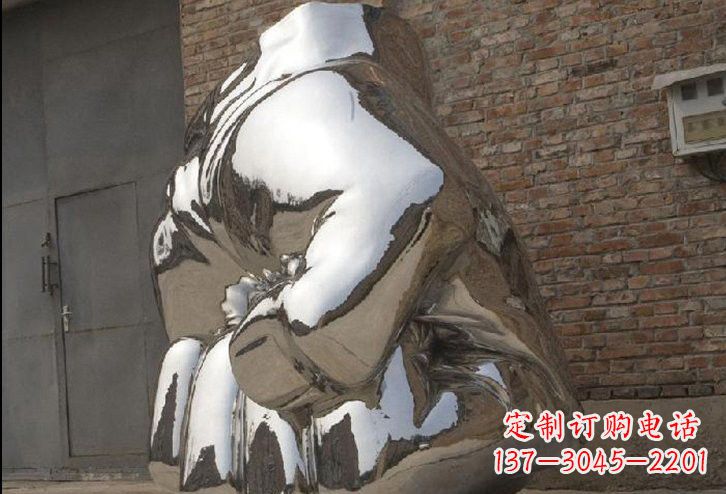 佛山不锈钢拳头雕塑给人以力量的象征