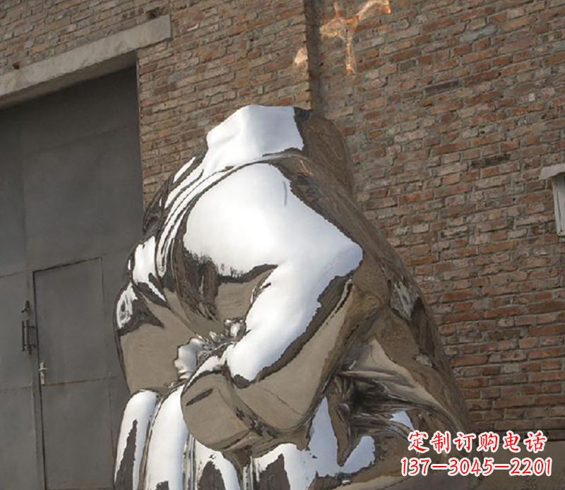 佛山不锈钢拳头雕塑