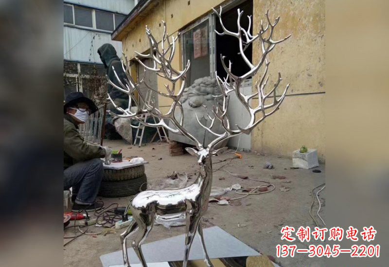 佛山不锈钢树枝鹿雕塑艺术精美的自然之美