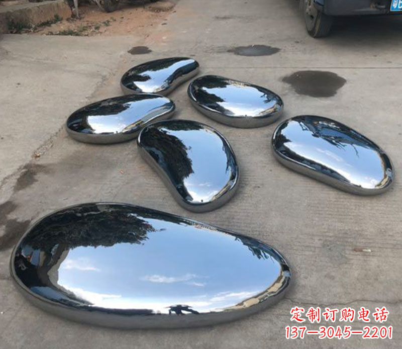 佛山水滴雕塑——不锈钢的精美之作