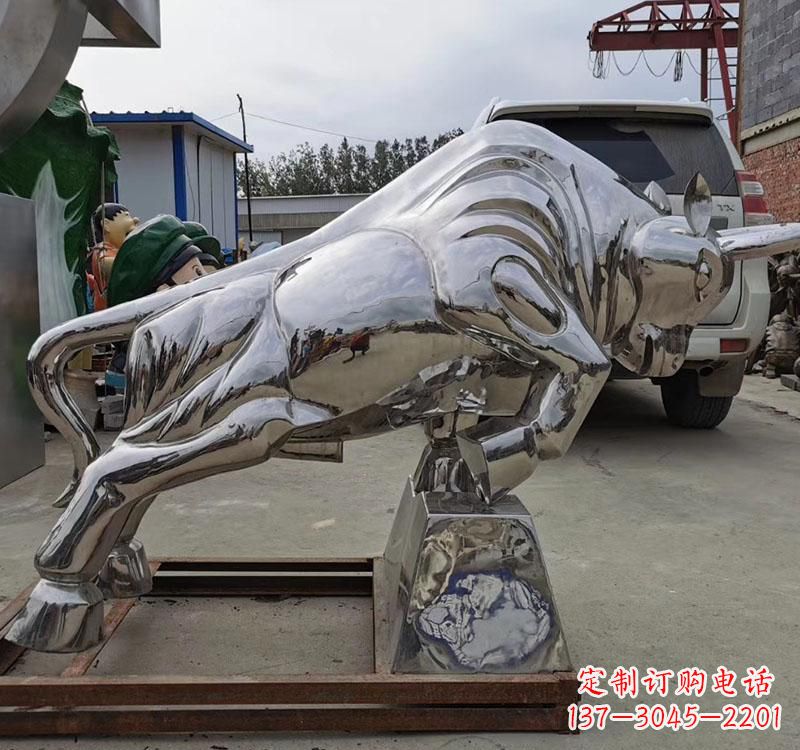 佛山不锈钢拓荒牛雕塑象征勇敢和拼搏