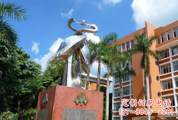 佛山不锈钢仙鹤雕塑美丽而神秘