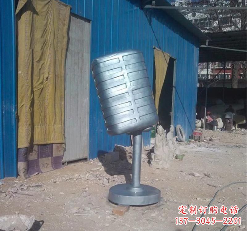 佛山不锈钢艺术话筒雕塑——传承精神文化