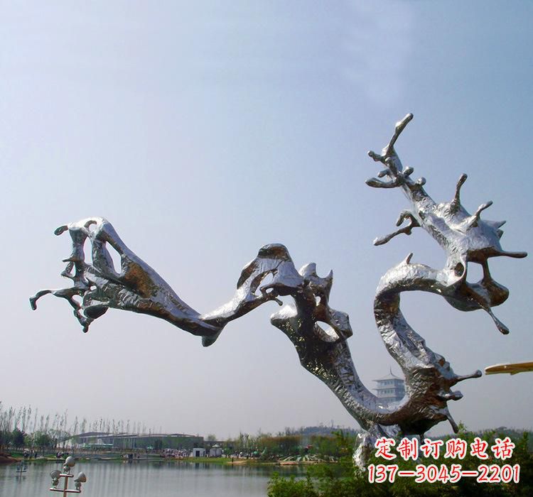 佛山不锈钢水滴雕塑体现自然之美