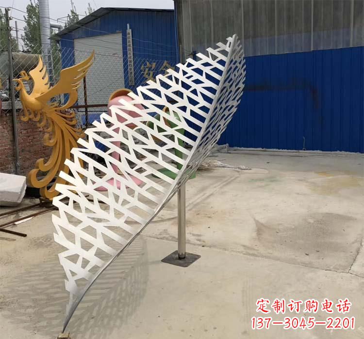 佛山不锈钢园林树叶雕塑