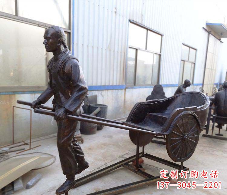 佛山青铜车夫雕塑致敬车夫的贡献