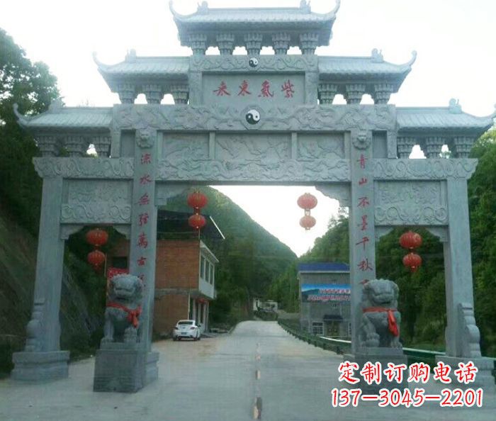 佛山“村口三门石雕牌楼——传承文化的艺术”