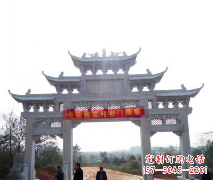 佛山三门石雕牌楼古老而精美的雕塑