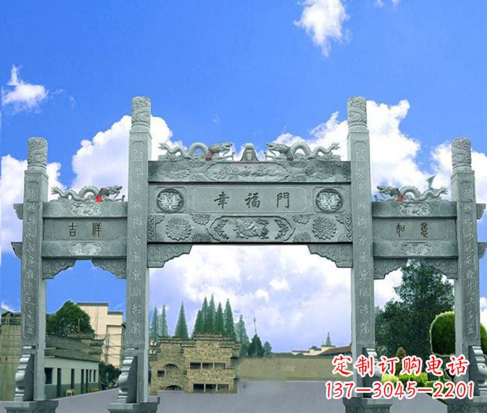佛山村庄三门牌坊的雕塑之美