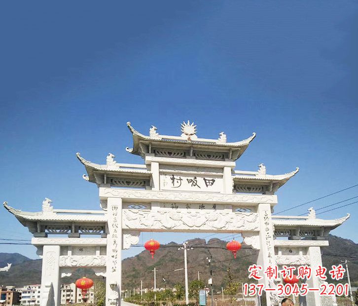 佛山村庄的牌坊雕塑