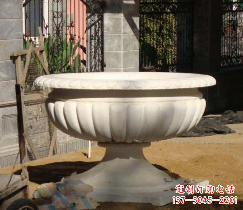 佛山精美大理石花盆雕塑