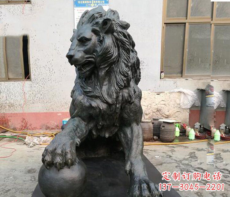 佛山高质量西方踩球狮子铜雕塑