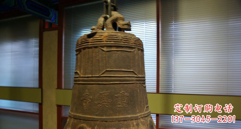 佛山仿古铜钟雕塑定制