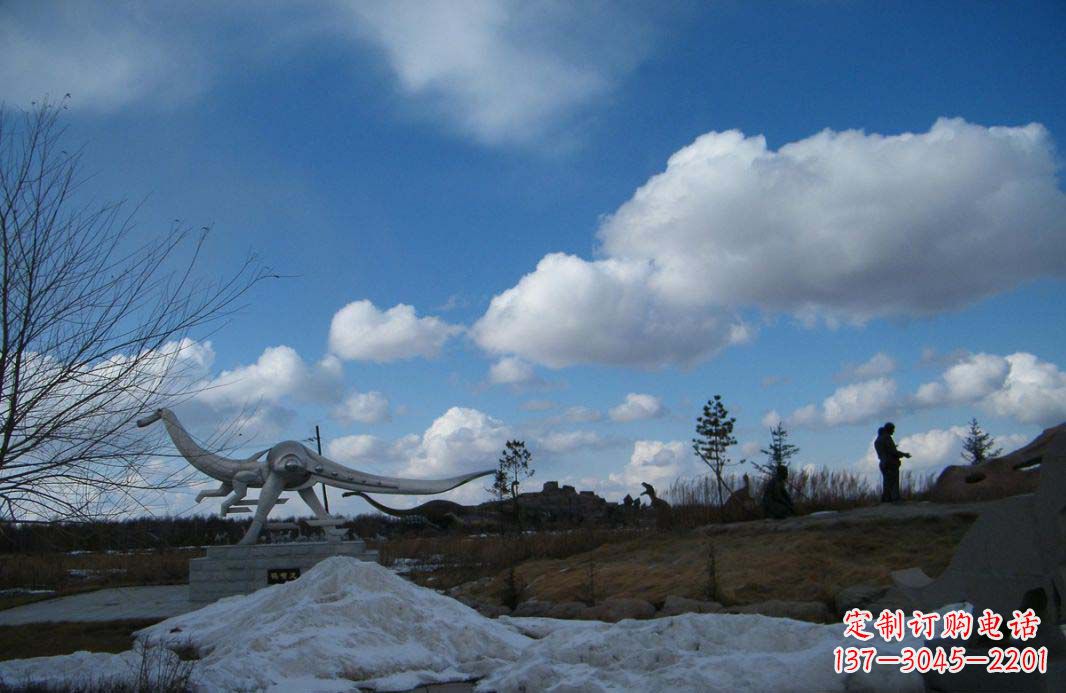 佛山非凡巨兽——不锈钢抽象恐龙雕塑