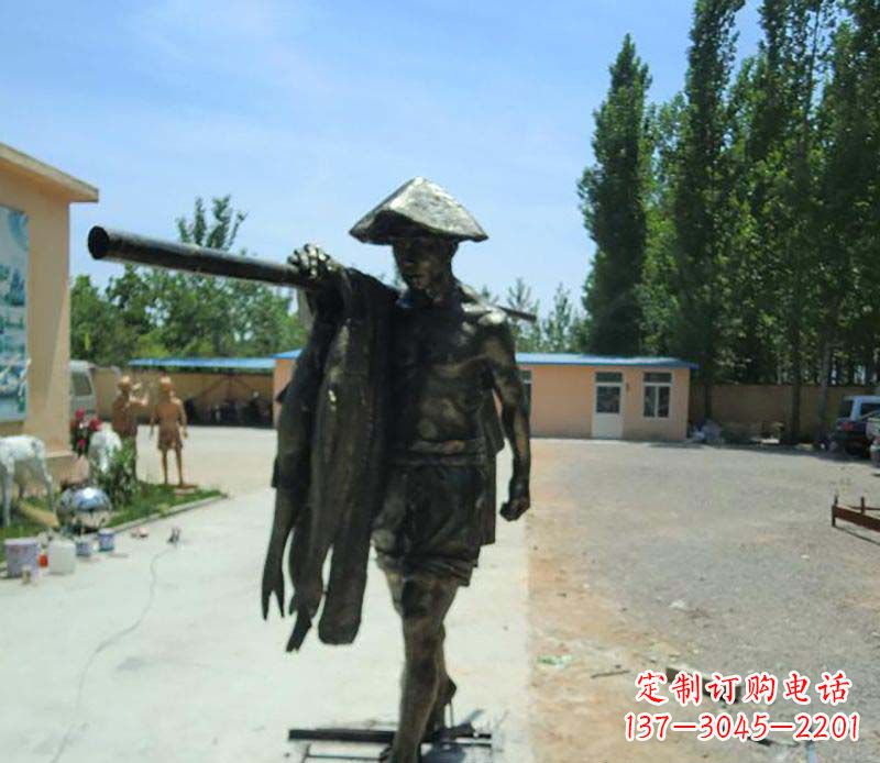 佛山传承古老文化的渔民雕塑
