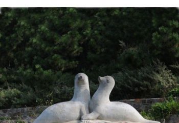 佛山令人惊叹的海豹石雕塑