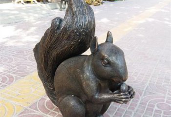 佛山令人惊叹的松鼠铜雕塑